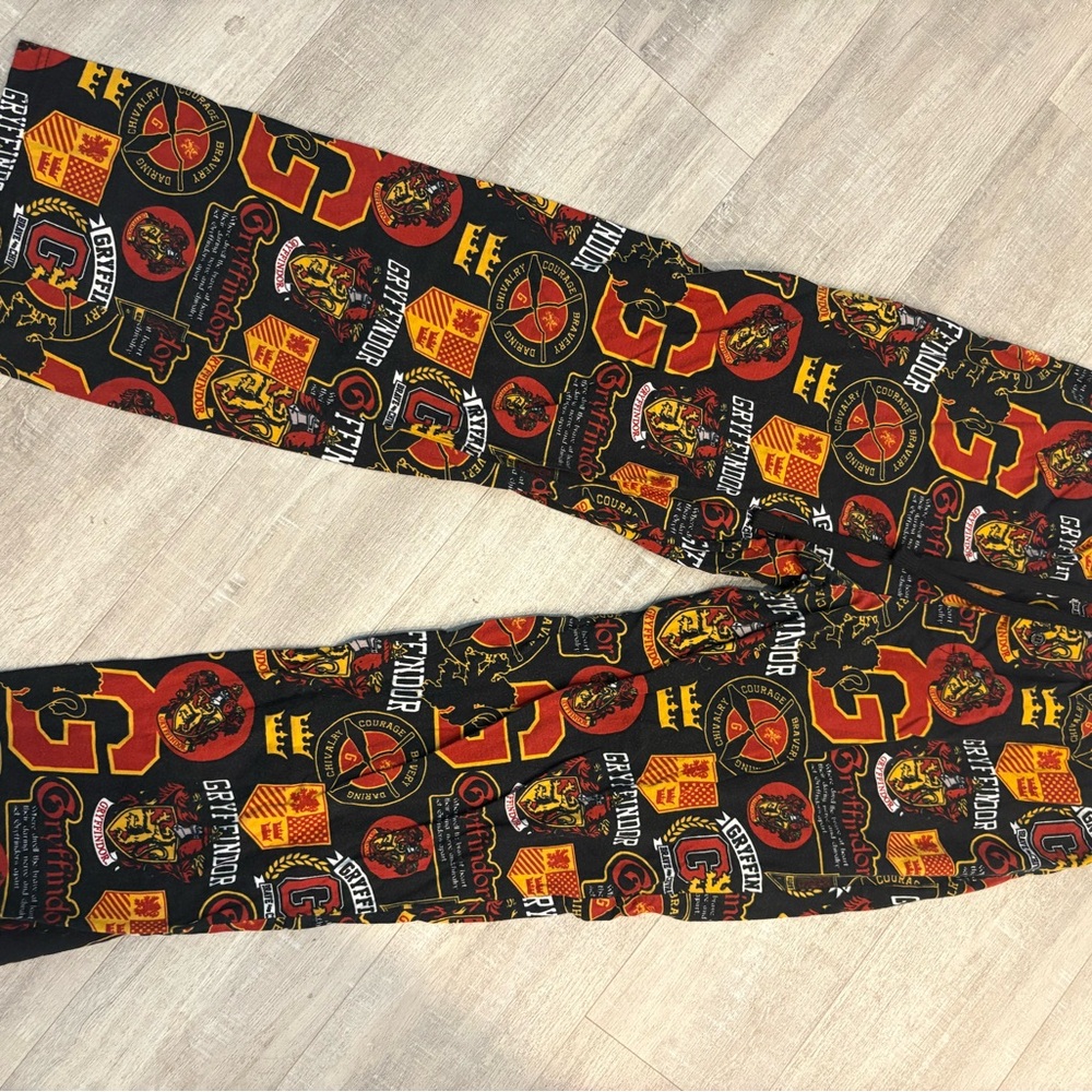 Gryffindor Themed Men's Pants - Black and Red